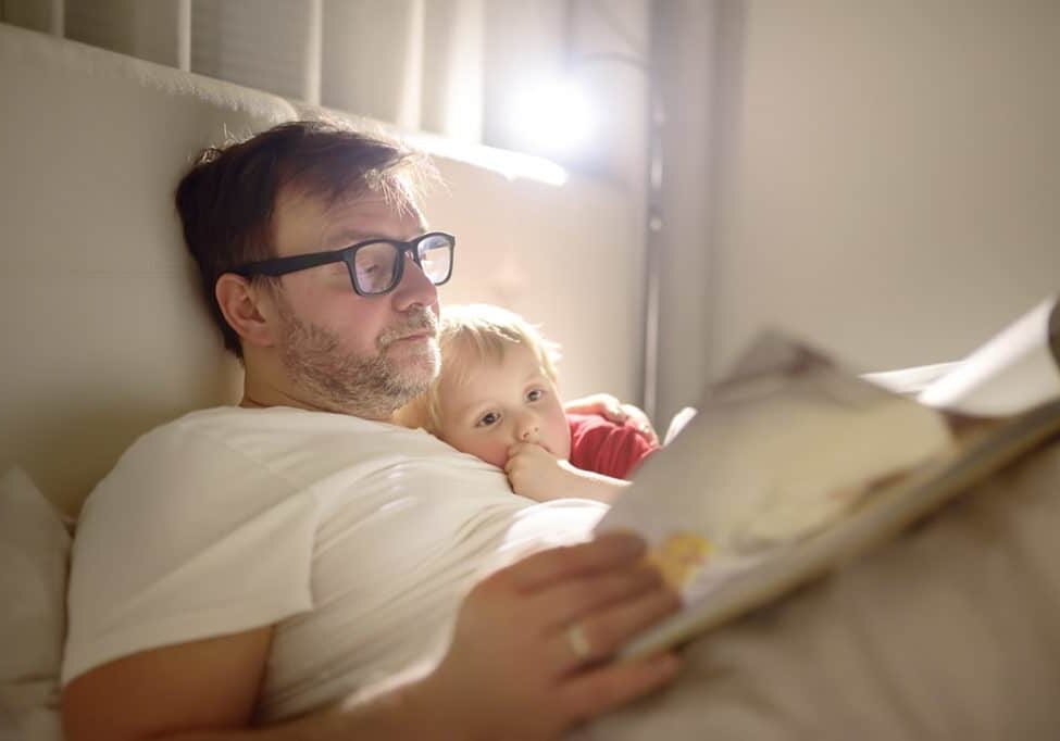Dad-reading-to-son